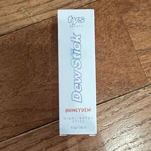 🧡2/$25 Bundle Deal🧡 TYS Beauty Dew Stick Highlighter NWT